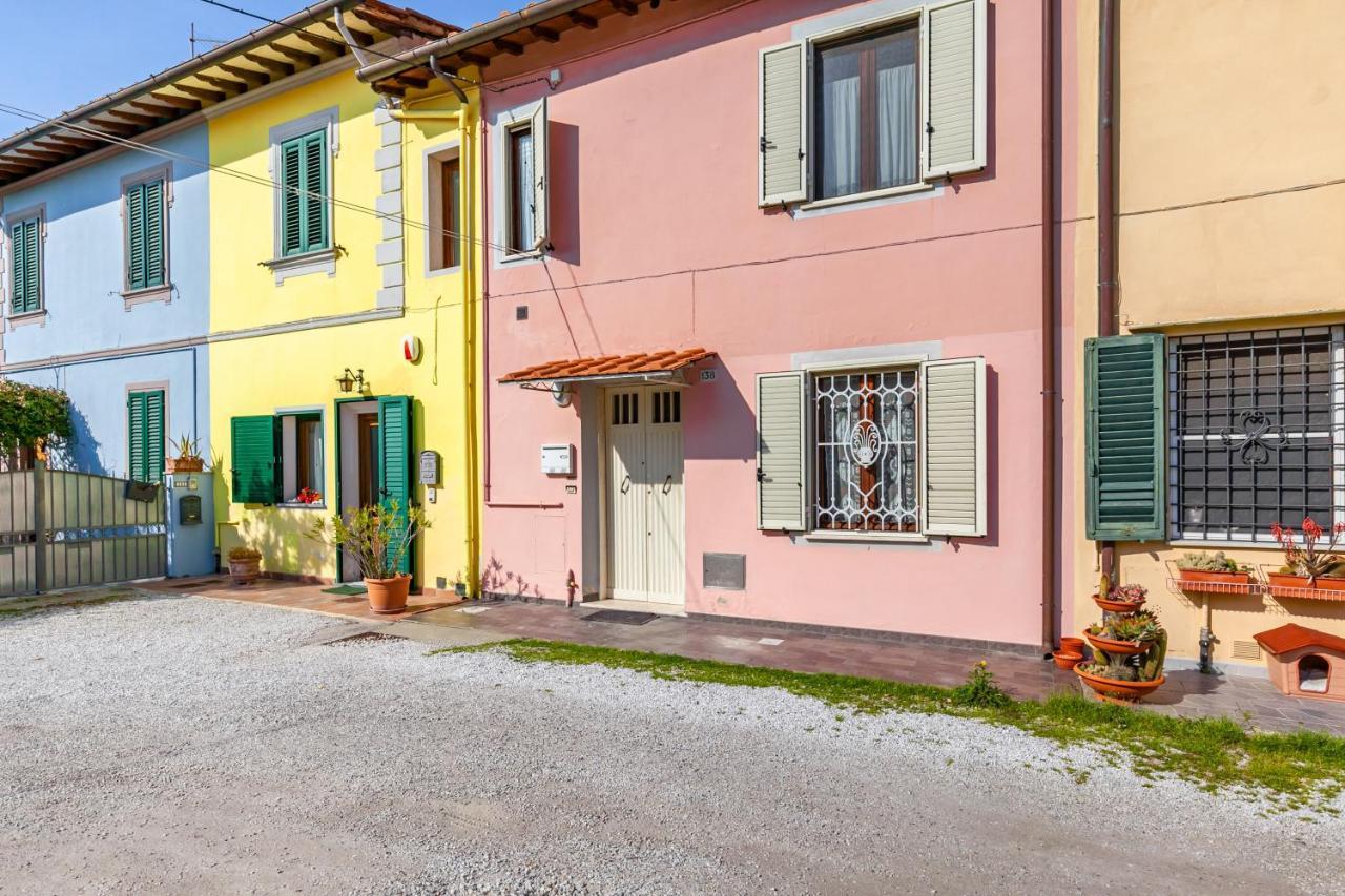 Pisa Airport Comfy Apartment - Private Parking Exterior foto